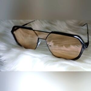 Chic Hexagonal Sunglasses - Black Frame with Brown Lenses